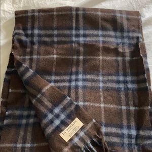 Burberry cashmere scarf